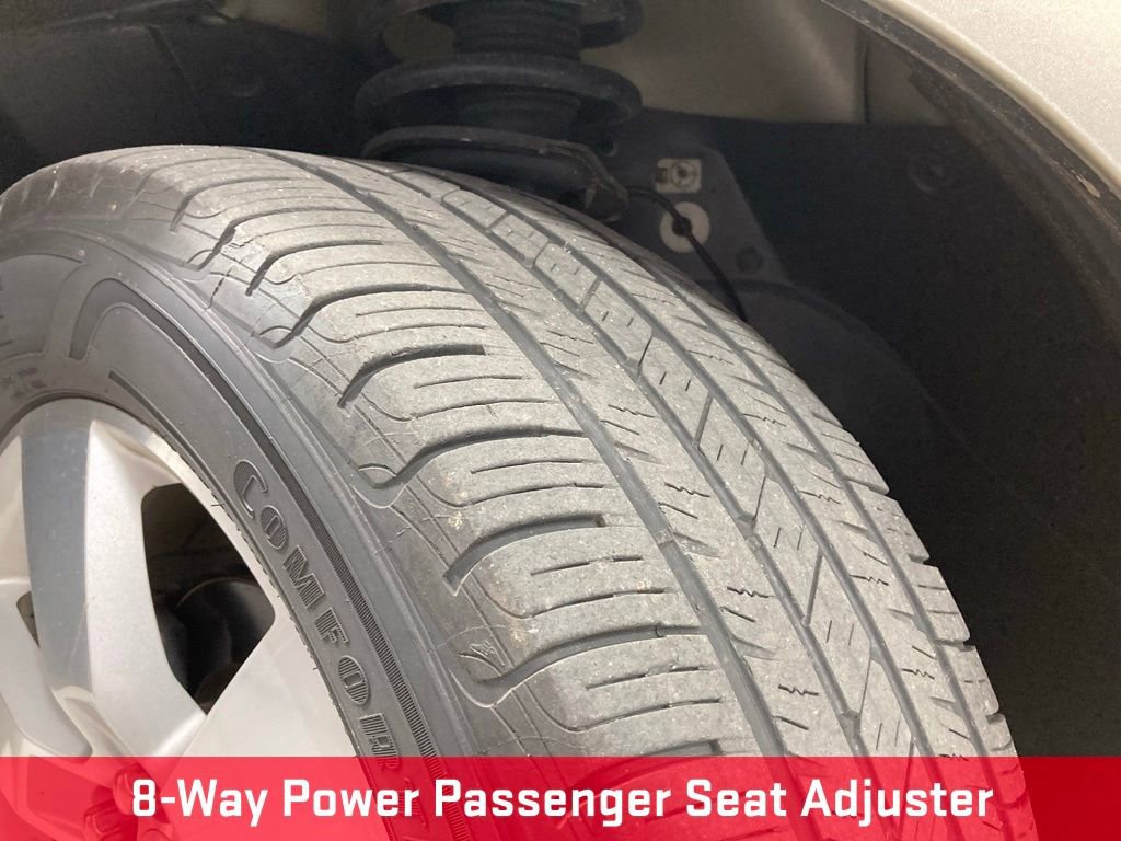 Used 2015 Chevrolet Traverse LTZ FWD image 14