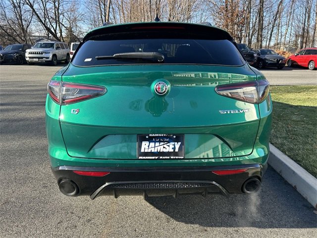 New 2025 Alfa Romeo Stelvio Sprint image 7