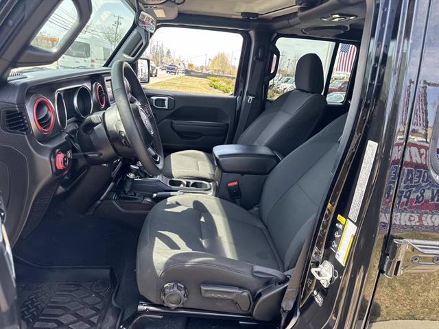 Used 2023 Jeep Gladiator Sport image 9