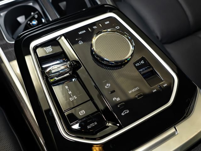 Used 2026 BMW 760i xDrive AWD/4WD image 19