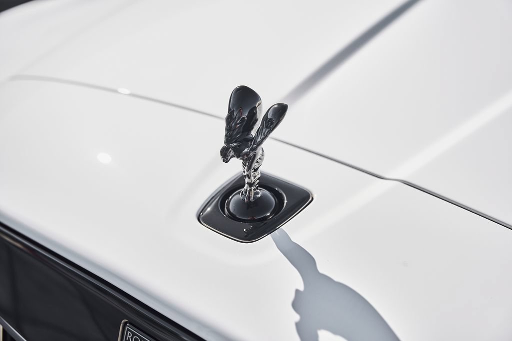Used 2025 Rolls-Royce Cullinan Black Badge AWD/4WD image 8