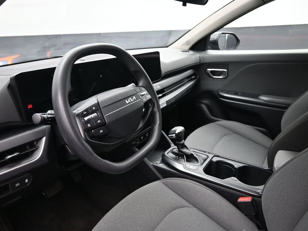 Used 2025 Kia K4 FWD image 21
