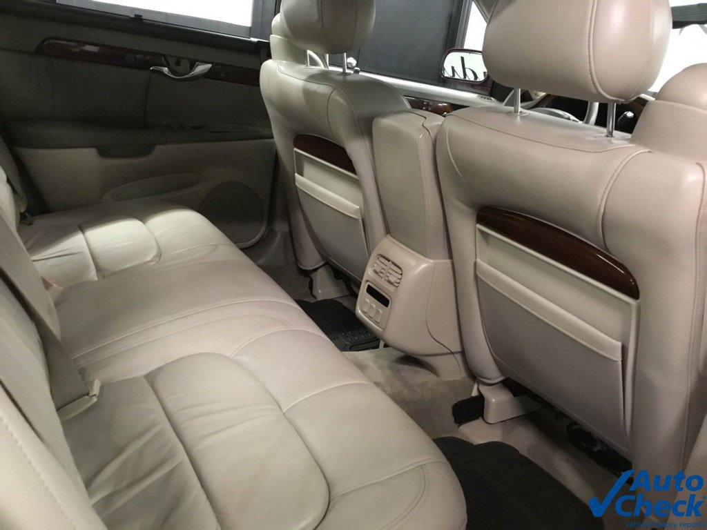 Used 2000 Cadillac De Ville DHS w/ Safety/Security Pkg FWD image 33