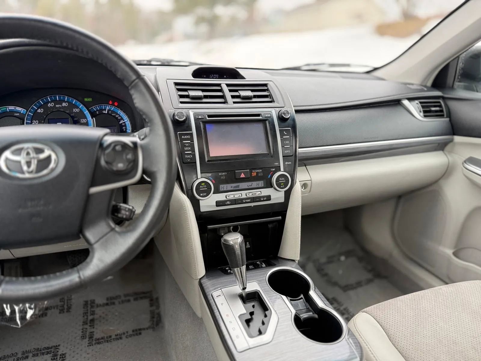 Used 2012 Toyota Camry XLE w/ Leather Pkg image 17