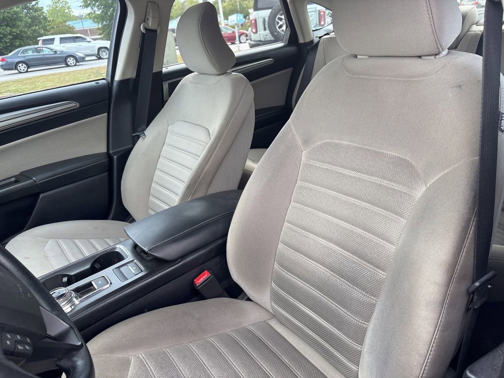 Used 2018 Ford Fusion S FWD image 15