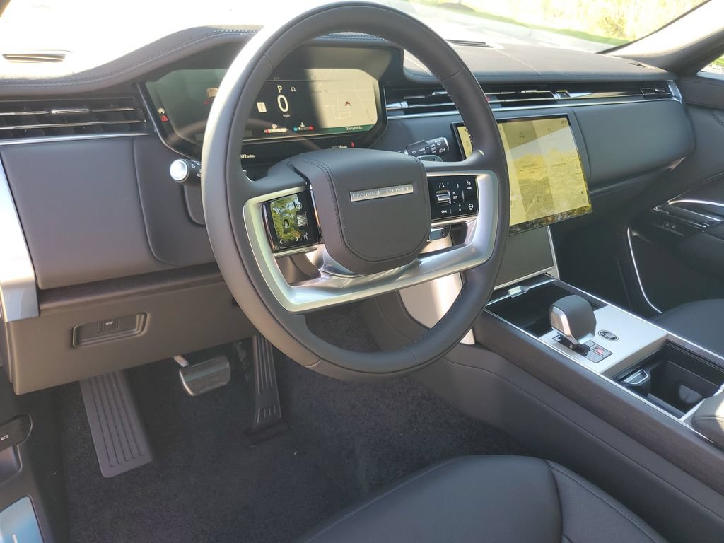 New 2026 Land Rover Range Rover Long Wheelbase SE AWD/4WD image 12