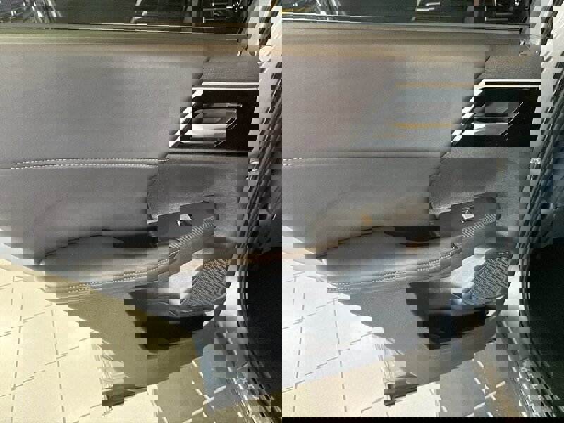 Used 2024 Mitsubishi Outlander SE Black Edition image 24