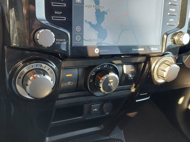 Used 2024 Toyota 4Runner TRD Off-Road Premium image 31