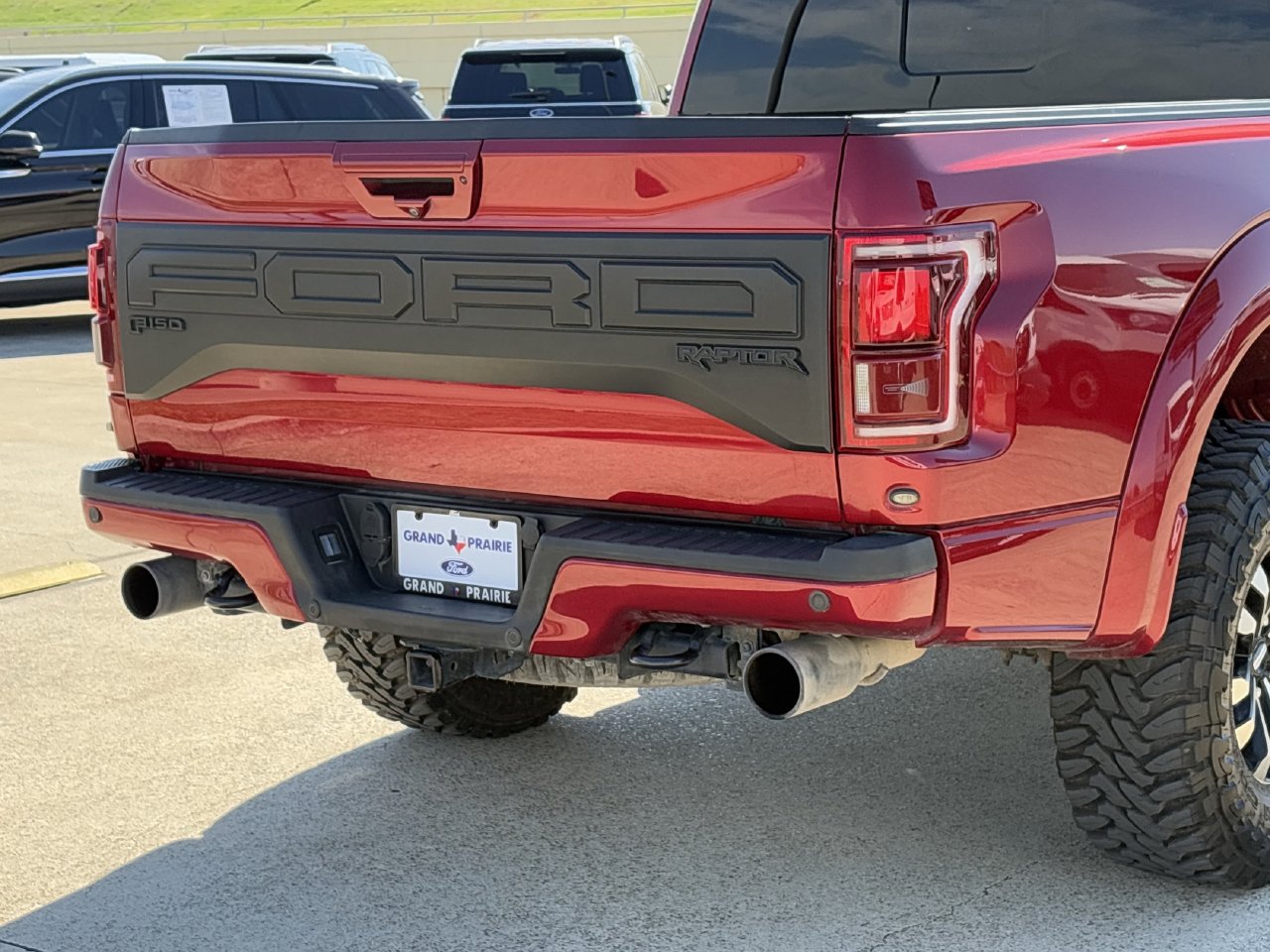 Used 2019 Ford F150 Raptor w/ Equipment Group 802A Luxury AWD/4WD image 7