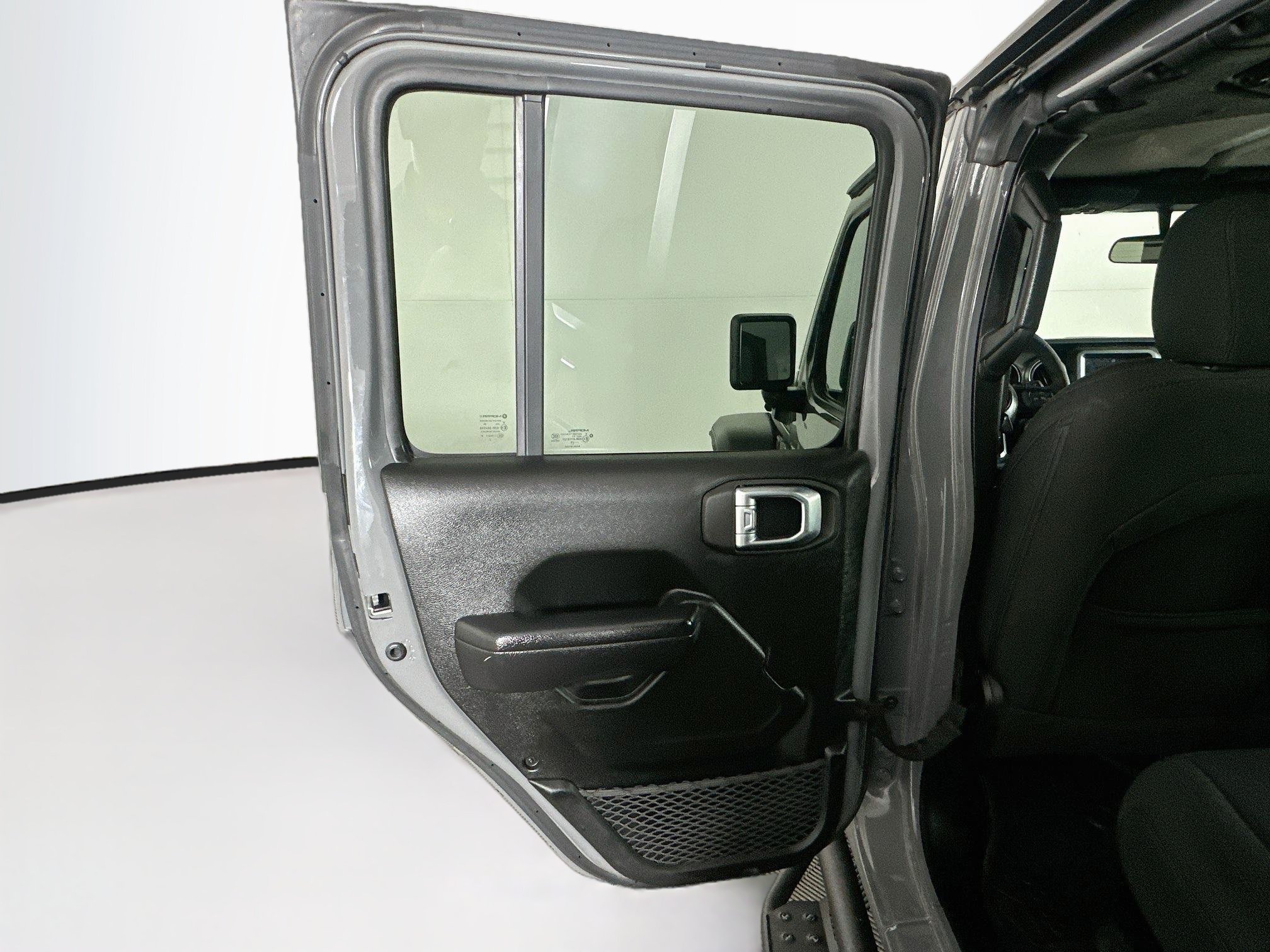 Used 2023 Jeep Wrangler Unlimited w/ Convenience Group AWD/4WD image 25