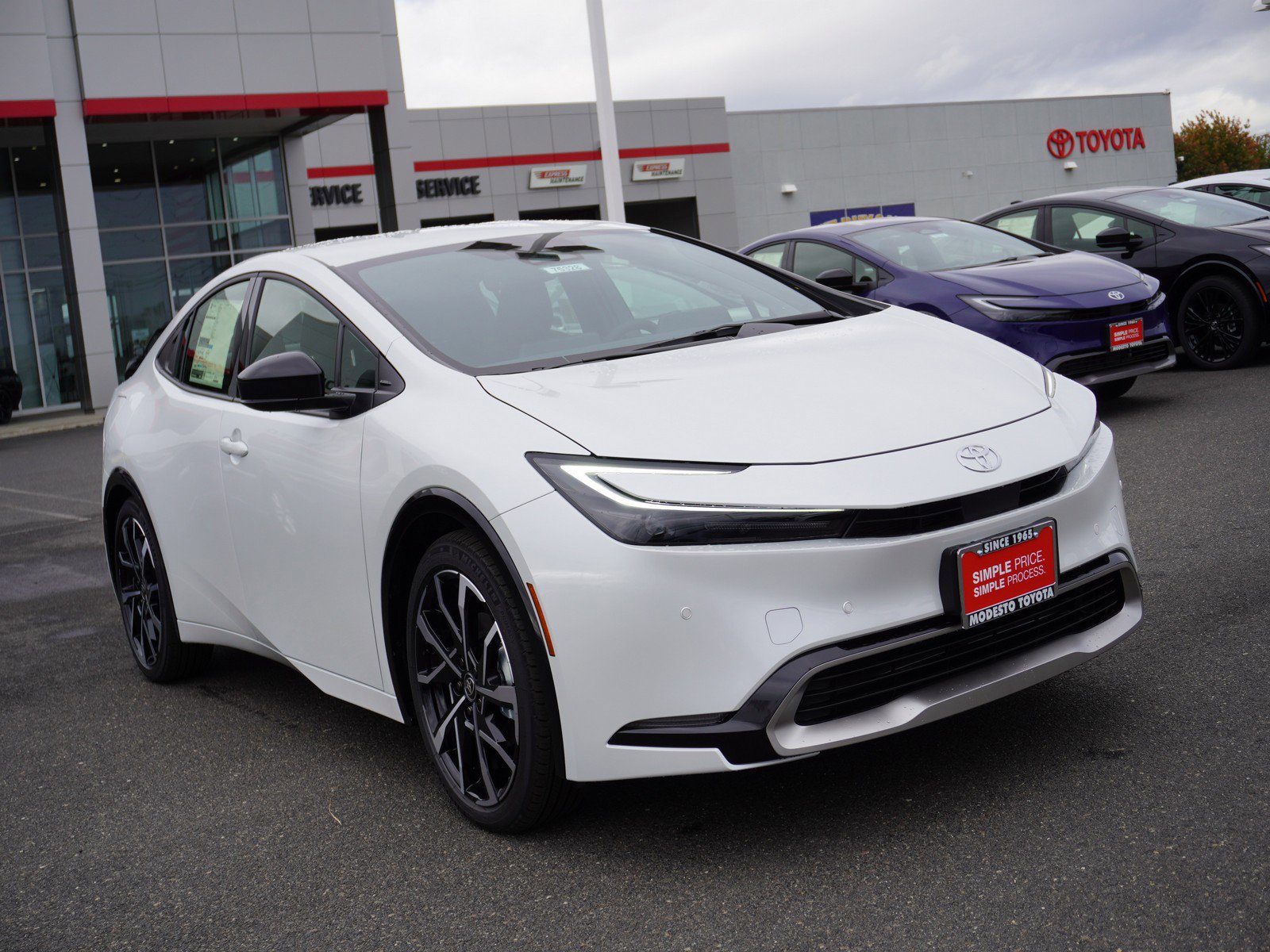 New 2026 Toyota Prius Plug-In Hybrid FWD image 28