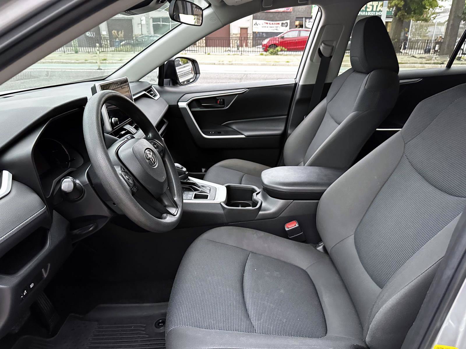 Certified 2023 Toyota RAV4 LE AWD/4WD image 13
