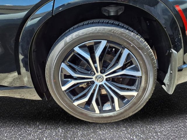 Used 2025 Toyota Crown Signia AWD/4WD image 6