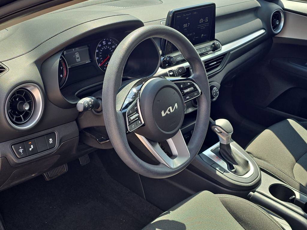 Certified 2023 Kia Forte LXS w/ LXS Technology Package FWD image 7