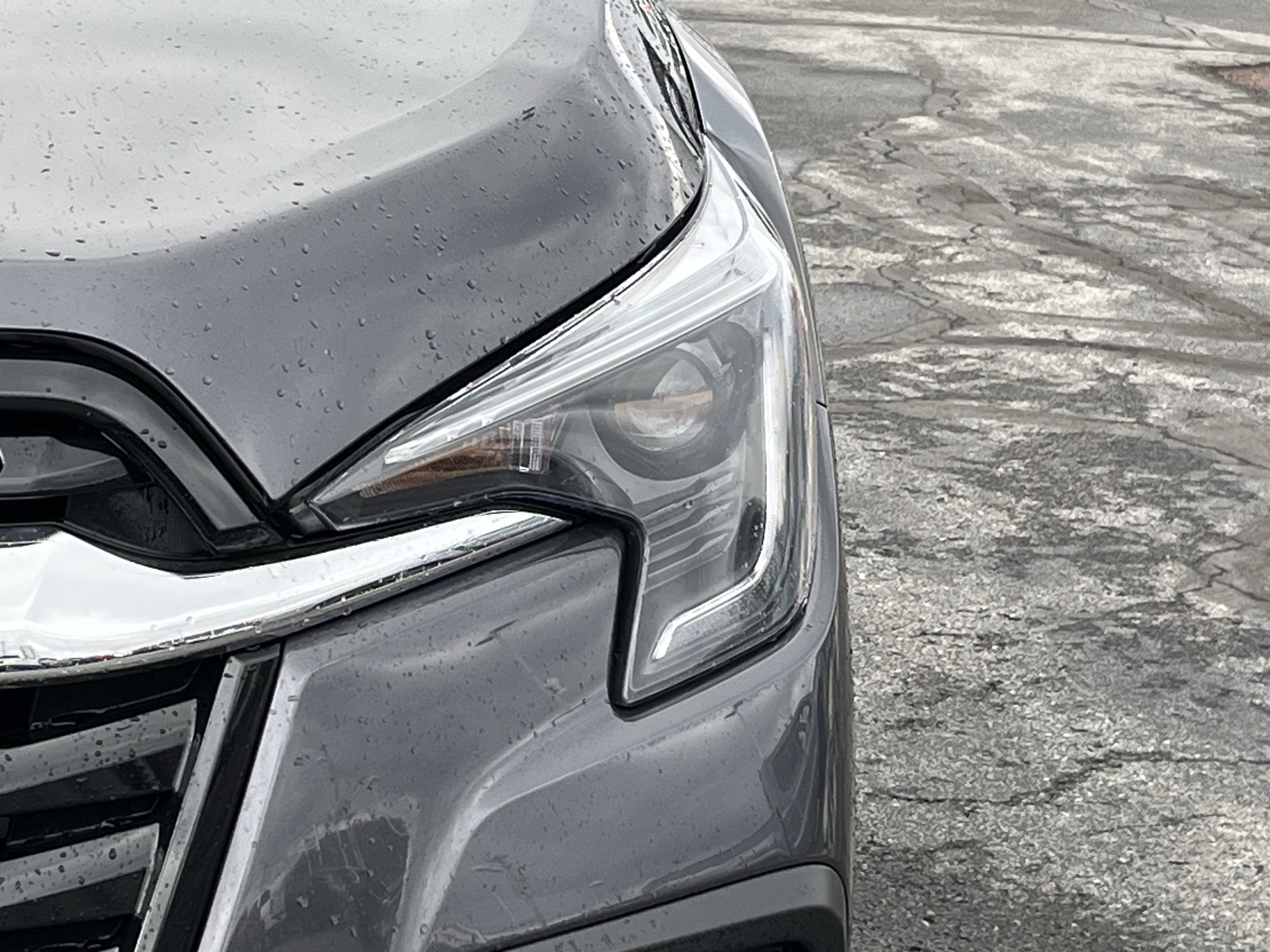 Used 2023 Subaru Ascent Limited w/ Technology Package image 11