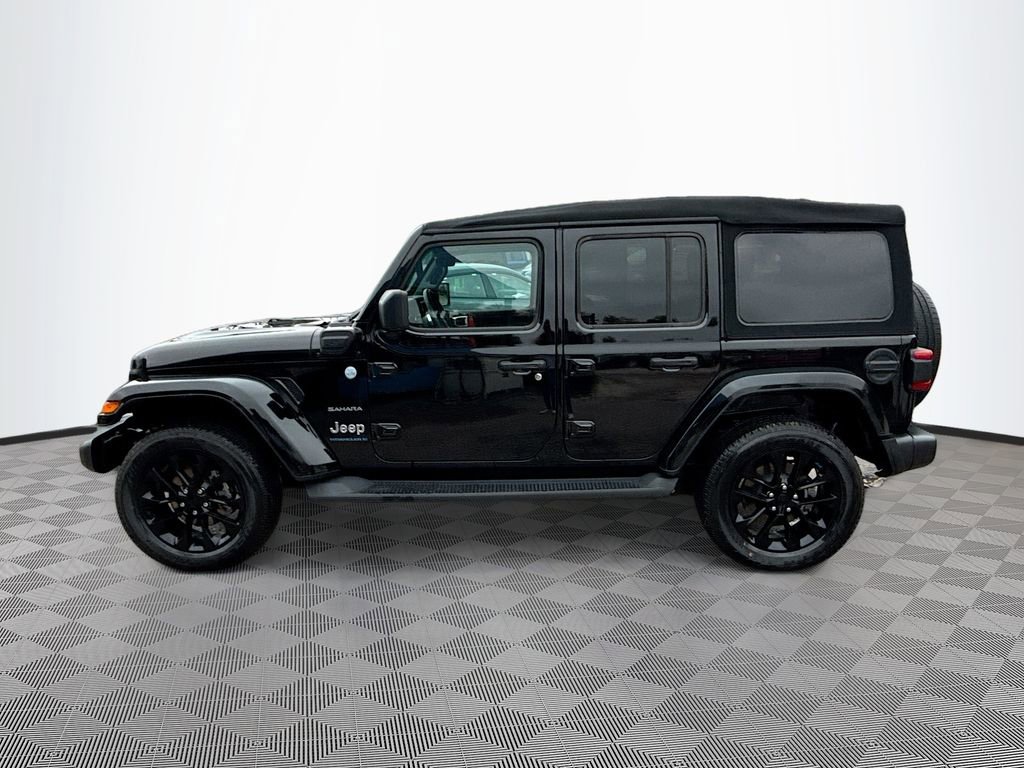 Used 2023 Jeep Wrangler Unlimited Sahara w/ Cold Weather Group image 9