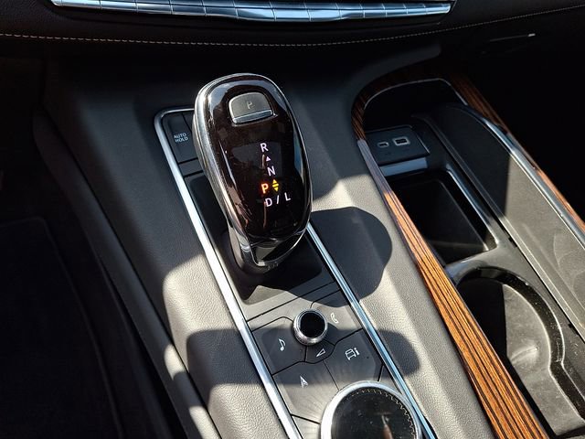 Certified 2022 Cadillac Escalade ESV Premium Luxury image 12