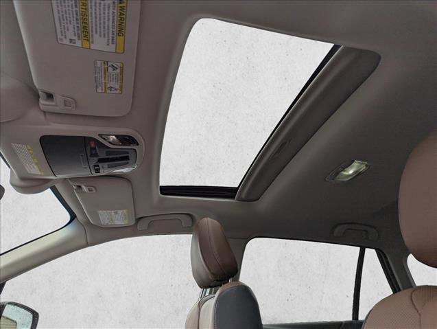 Used 2022 Subaru Outback Touring w/ Popular Package #2 image 19