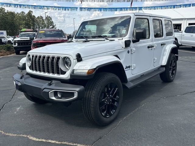 Used 2025 Jeep Wrangler Unlimited Sahara image 4