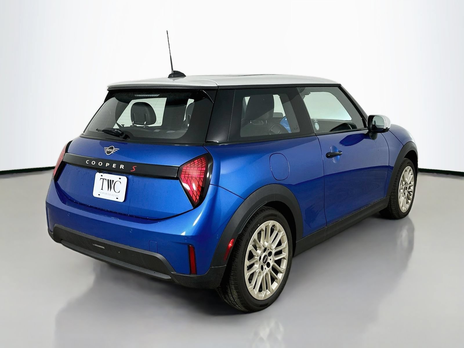 New 2026 MINI Cooper S FWD image 5