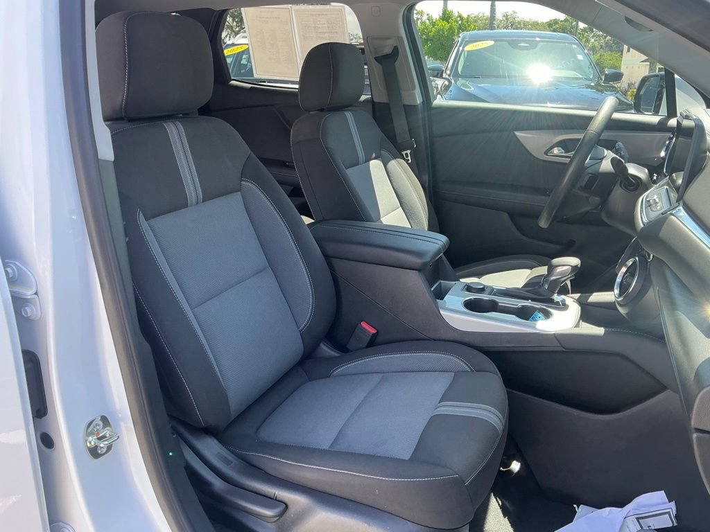Used 2025 Chevrolet Blazer LT FWD image 15