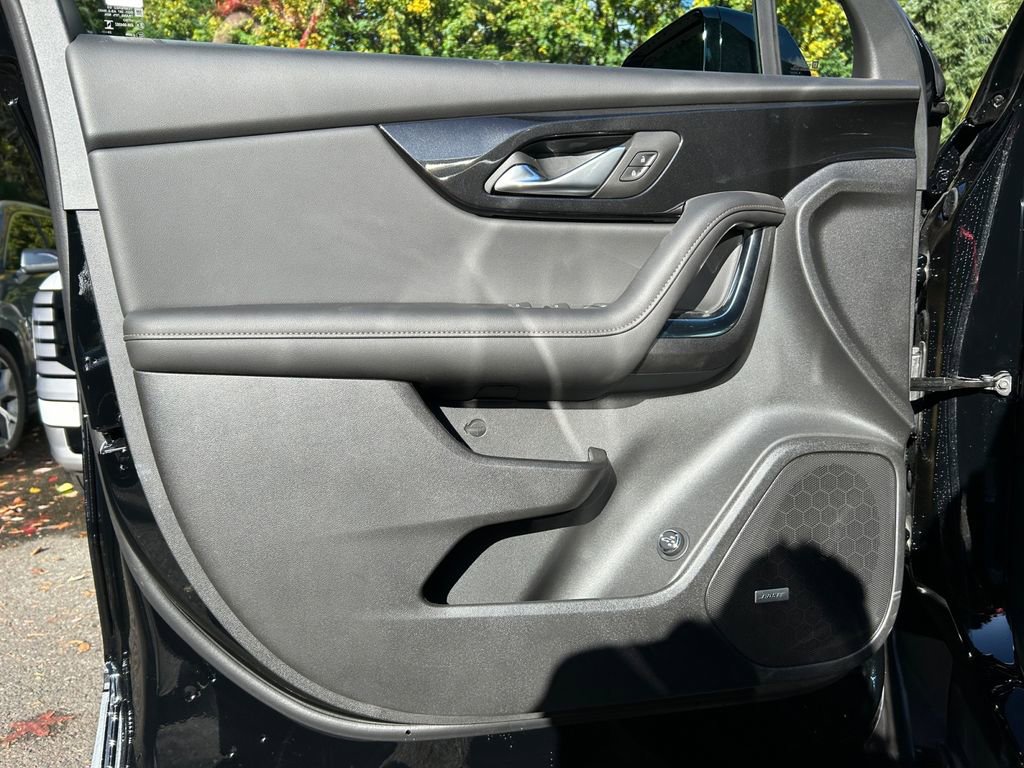 New 2025 Chevrolet Blazer Premier w/ Driver Confidence II Package AWD/4WD image 22