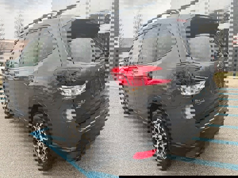 Used 2023 Subaru Forester Premium AWD/4WD image 6