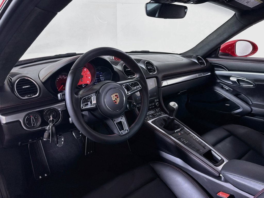 Certified 2024 Porsche 718 Cayman GTS RWD image 11