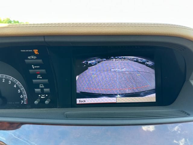 Used 2012 Mercedes-Benz S 400 image 25