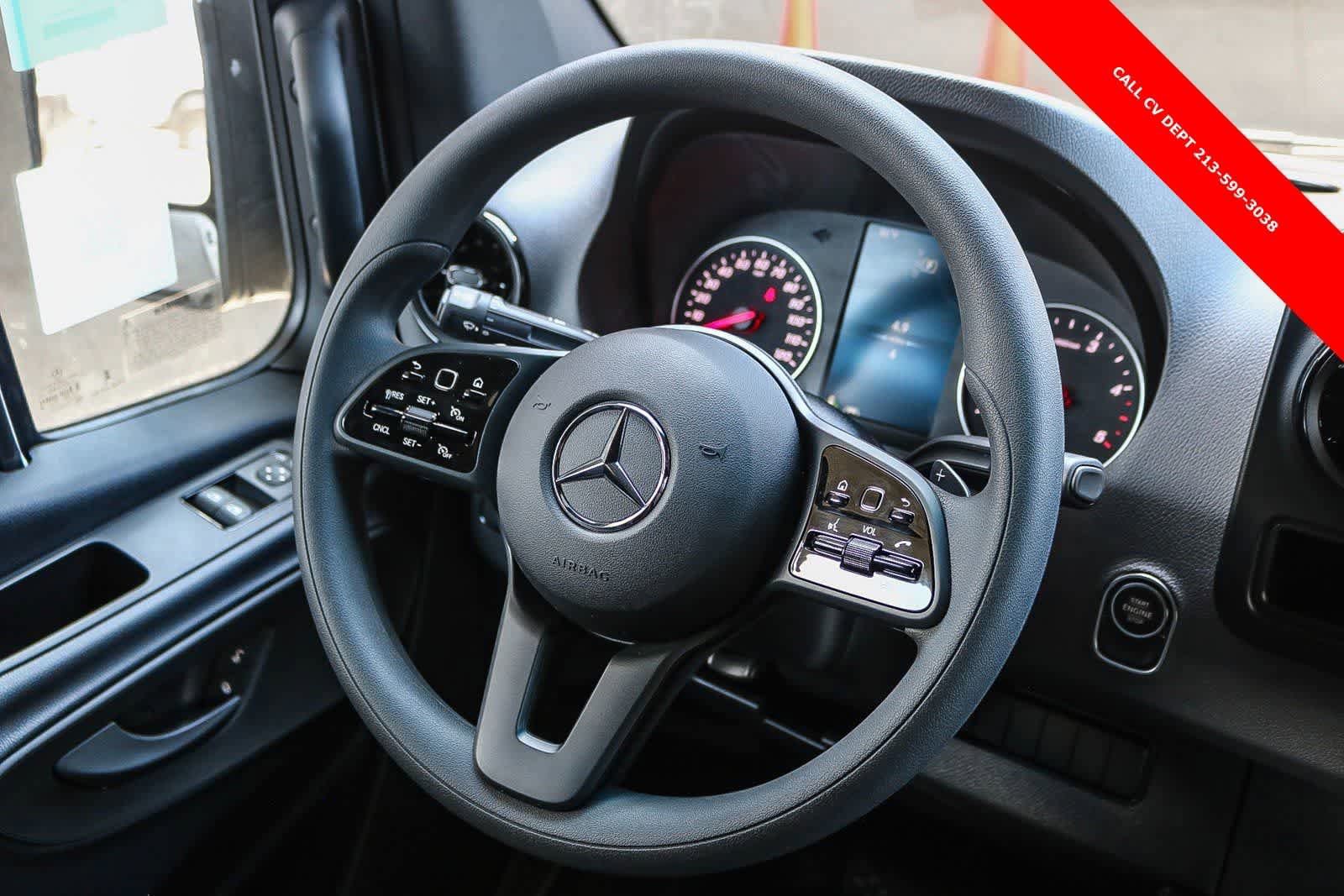 Used 2024 Mercedes-Benz Sprinter 2500 image 16