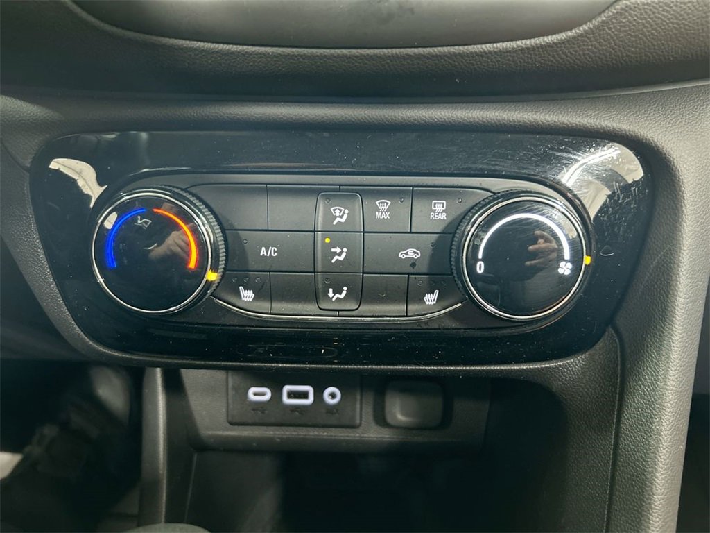 Used 2023 Buick Encore GX Preferred w/ Cold Weather Comfort Package image 16