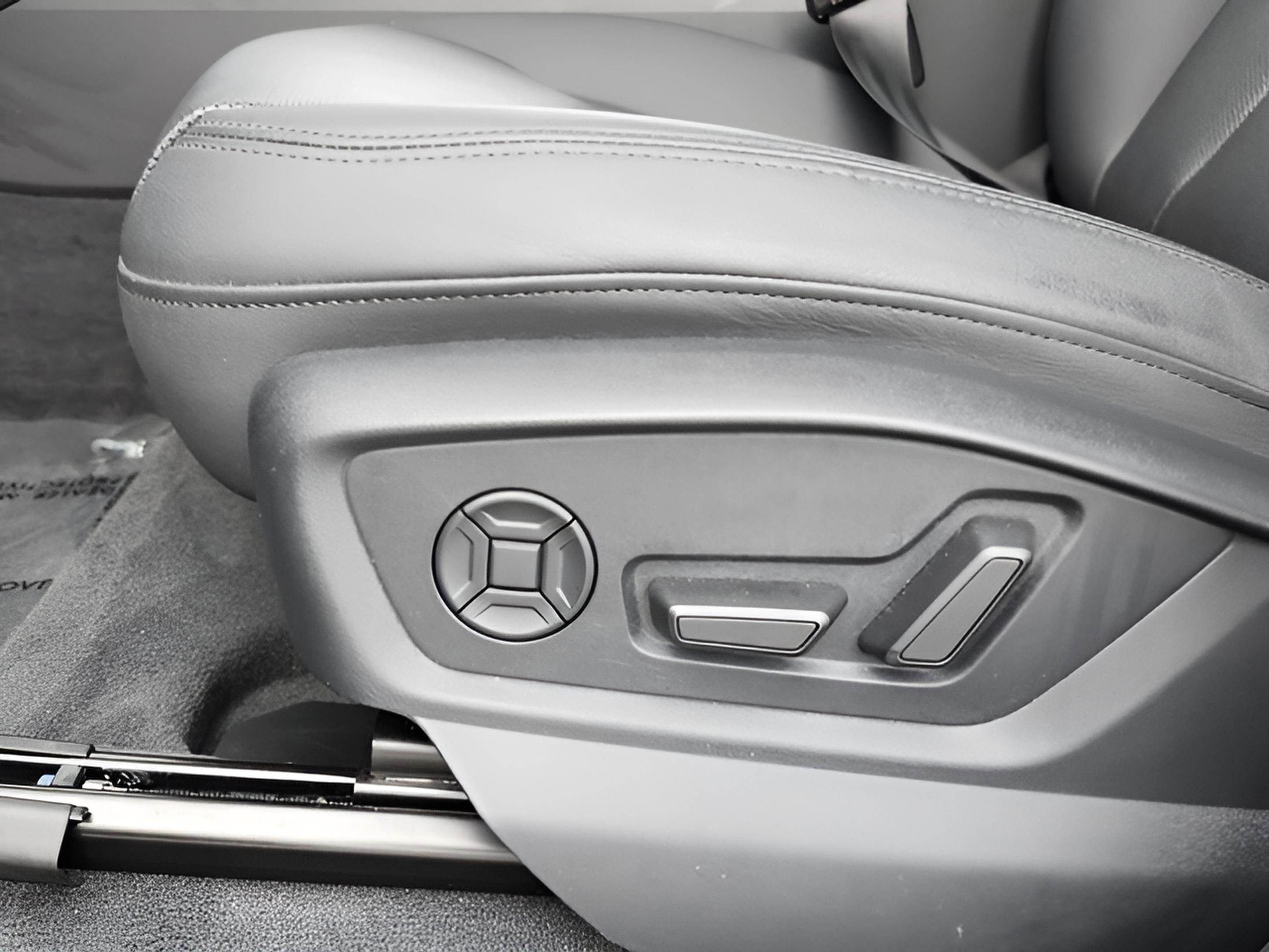 Used 2023 Audi Q7 3.0T Prestige w/ Prestige Package image 10