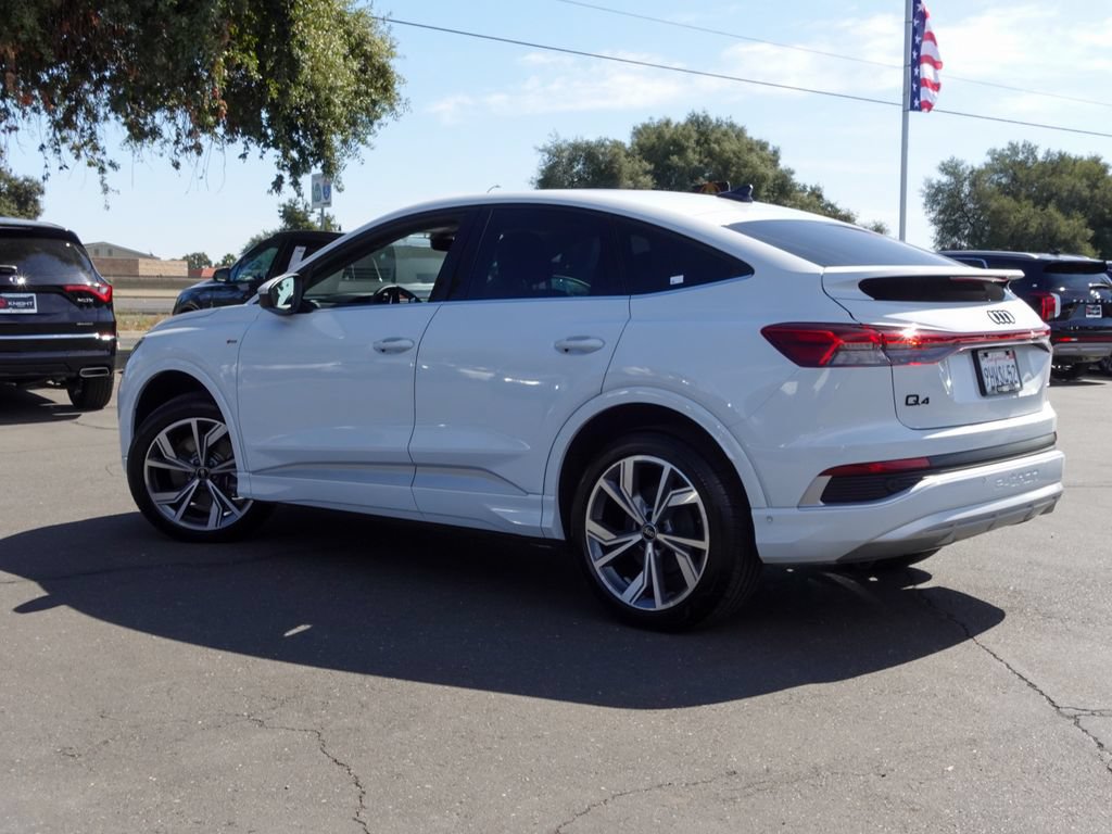 Used 2023 Audi Q4 e-tron Premium Plus w/ Premium Plus AWD/4WD image 7