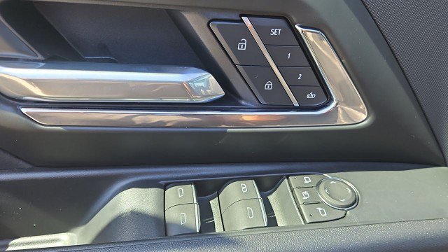Used 2025 Chevrolet Silverado EV LT w/ LT Premium Package AWD/4WD image 23