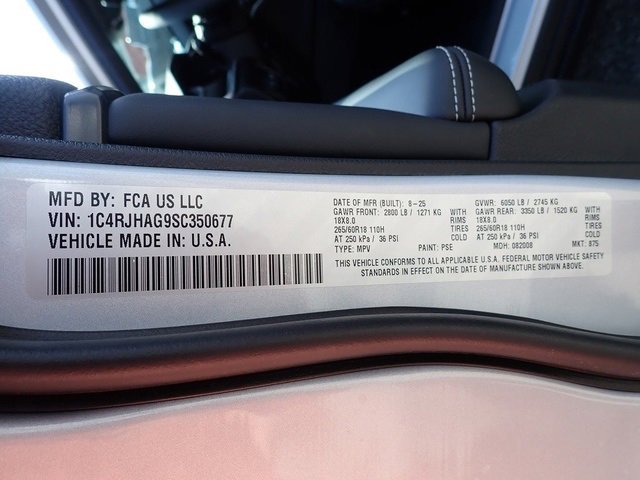 New 2025 Jeep Grand Cherokee Laredo X image 17