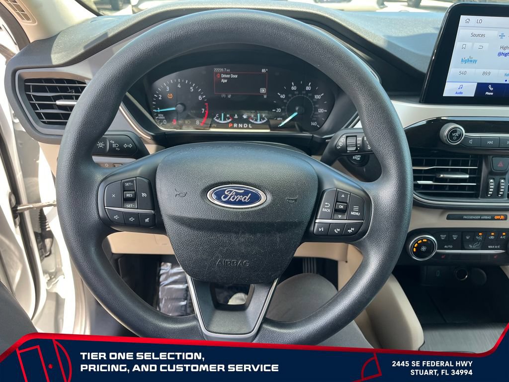 Used 2020 Ford Escape SE FWD image 16