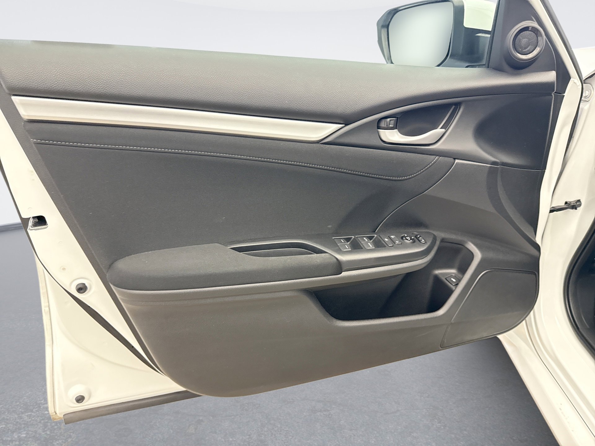 Used 2020 Honda Civic EX image 9