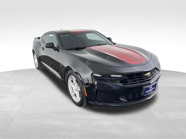 Used 2019 Chevrolet Camaro LT RWD image 5