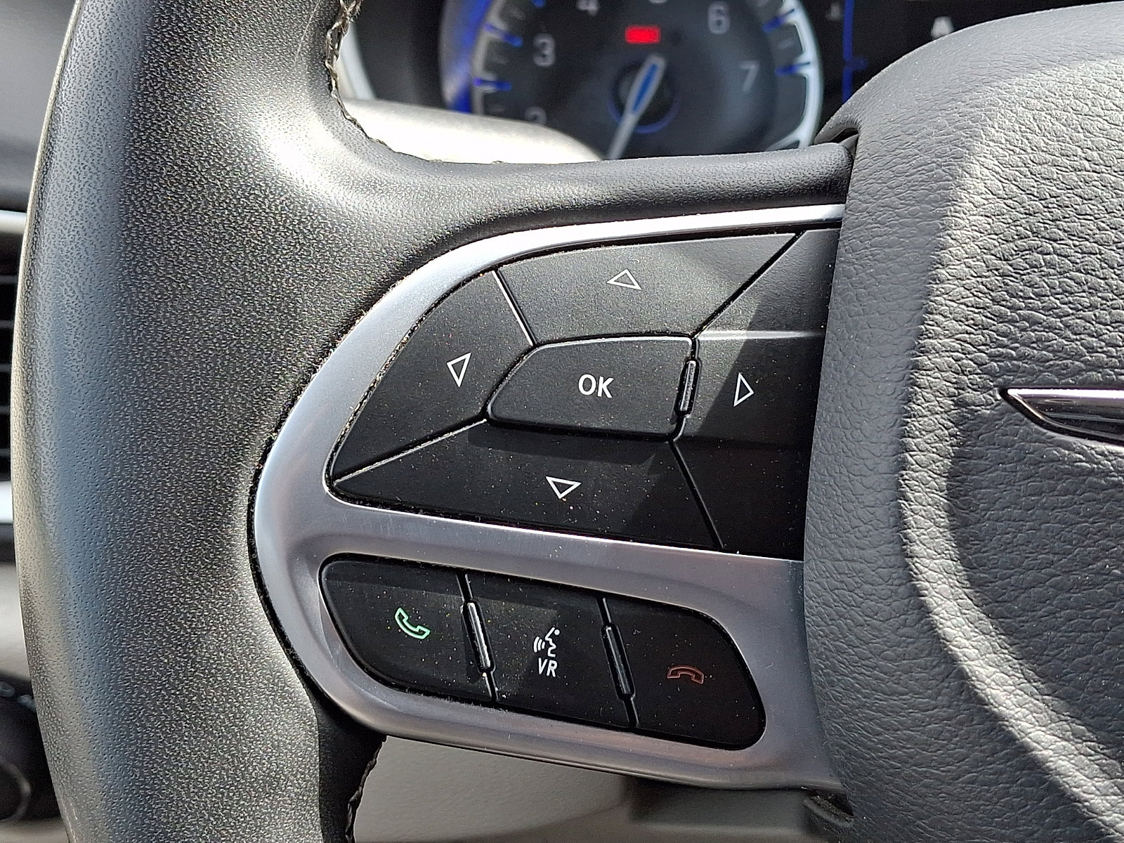 Used 2024 Chrysler Voyager LX image 20