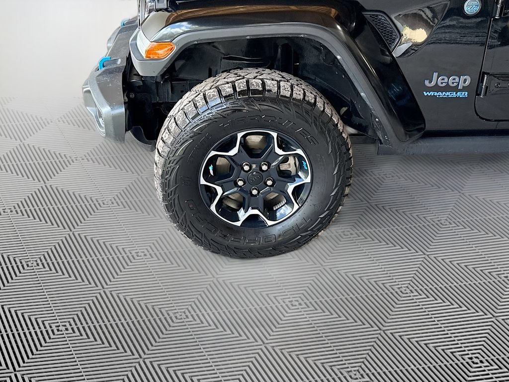 Used 2022 Jeep Wrangler Unlimited Rubicon 4xe AWD/4WD image 35