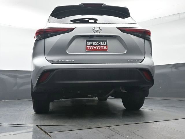 Certified 2024 Toyota Highlander XLE image 43