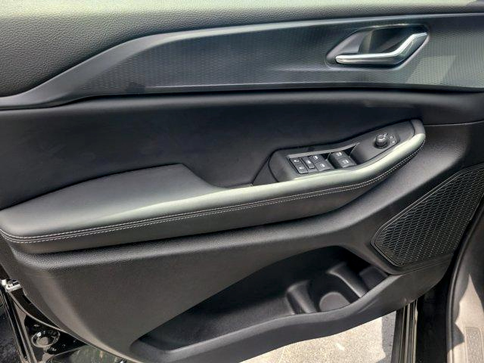 New 2024 Jeep Grand Cherokee L Laredo RWD image 11