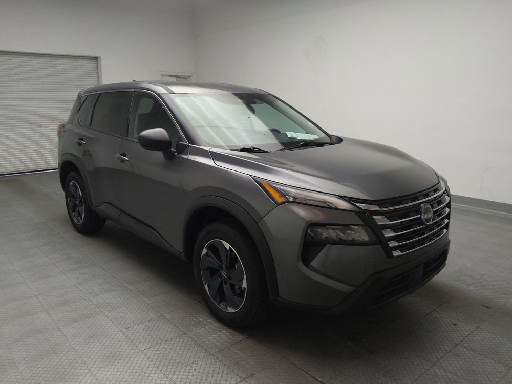 Used 2025 Nissan Rogue SV AWD/4WD image 13