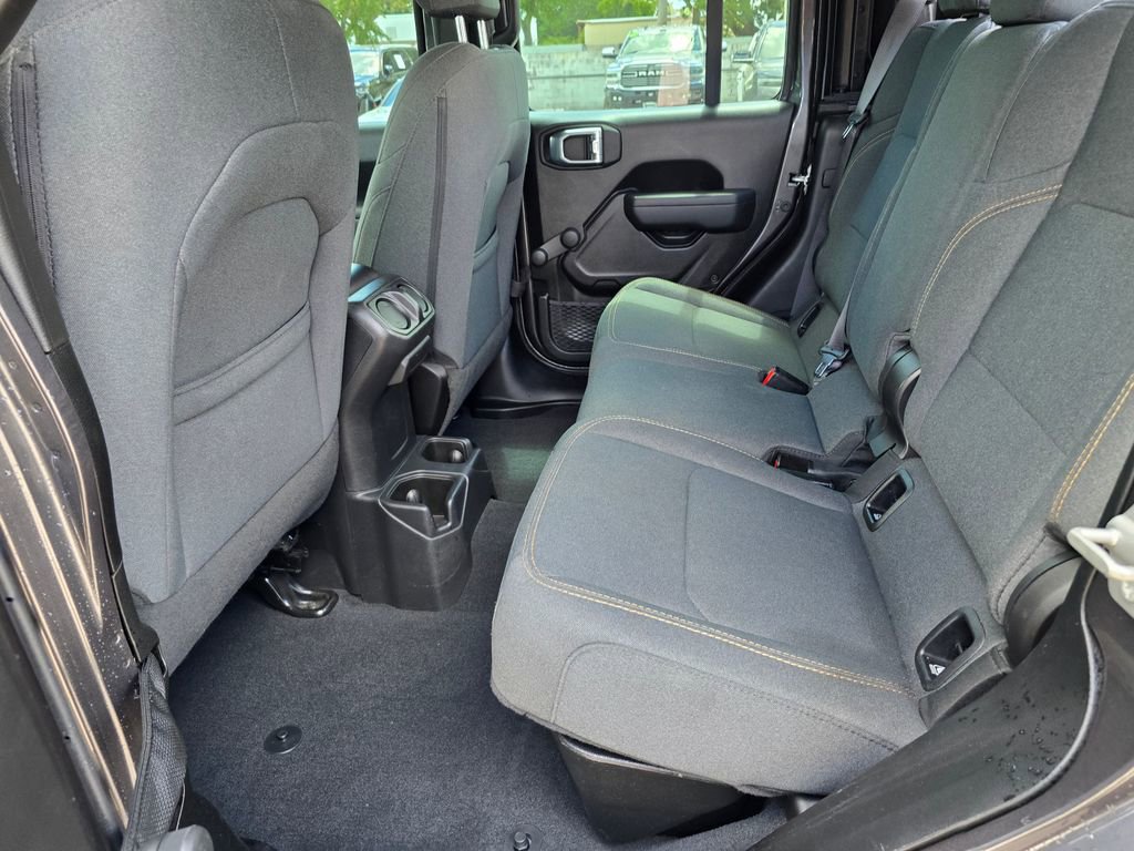 Certified 2024 Jeep Gladiator Sport image 26