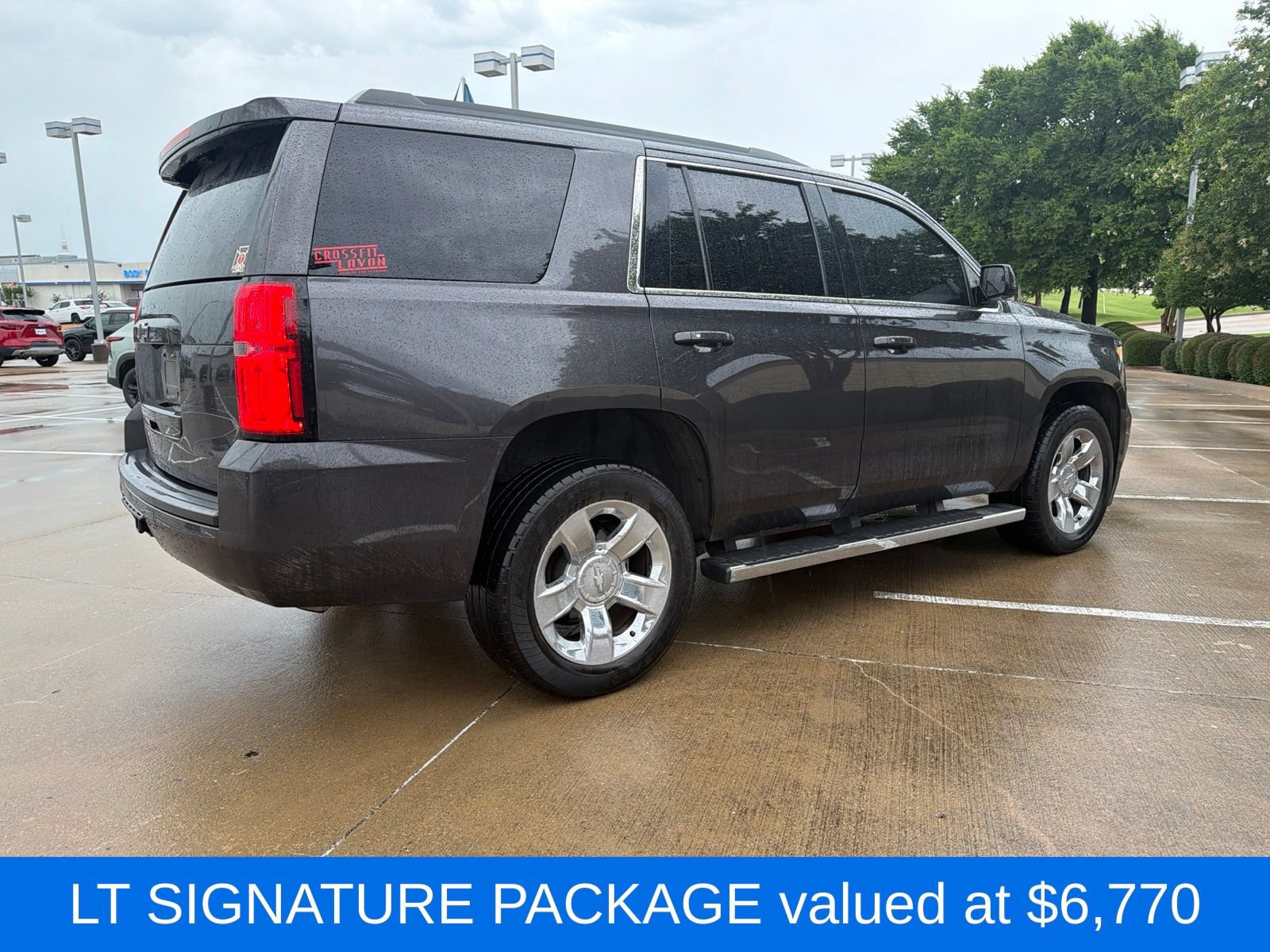Used 2017 Chevrolet Tahoe LT w/ LT Signature Package RWD image 3