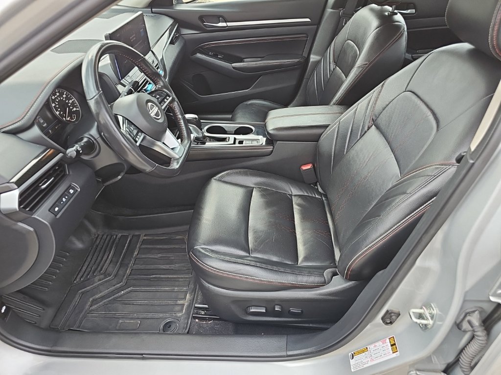 Used 2023 Nissan Altima 2.5 SR w/ SR Premium Package AWD/4WD image 17