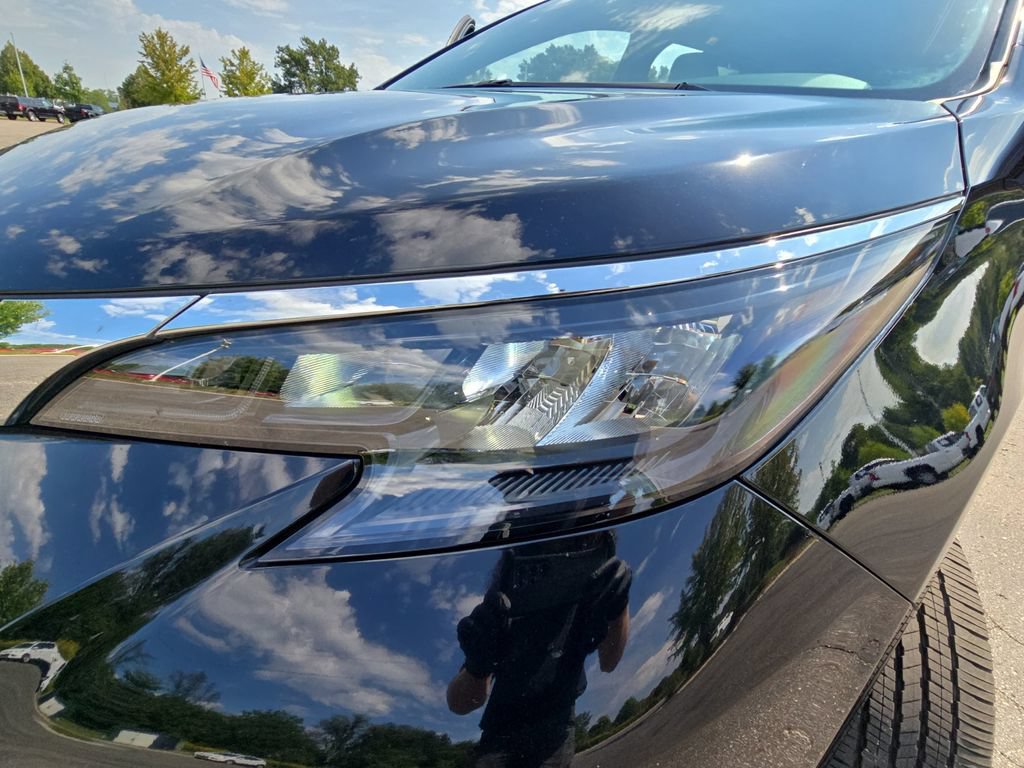 Used 2025 Toyota Sienna XLE AWD/4WD image 38