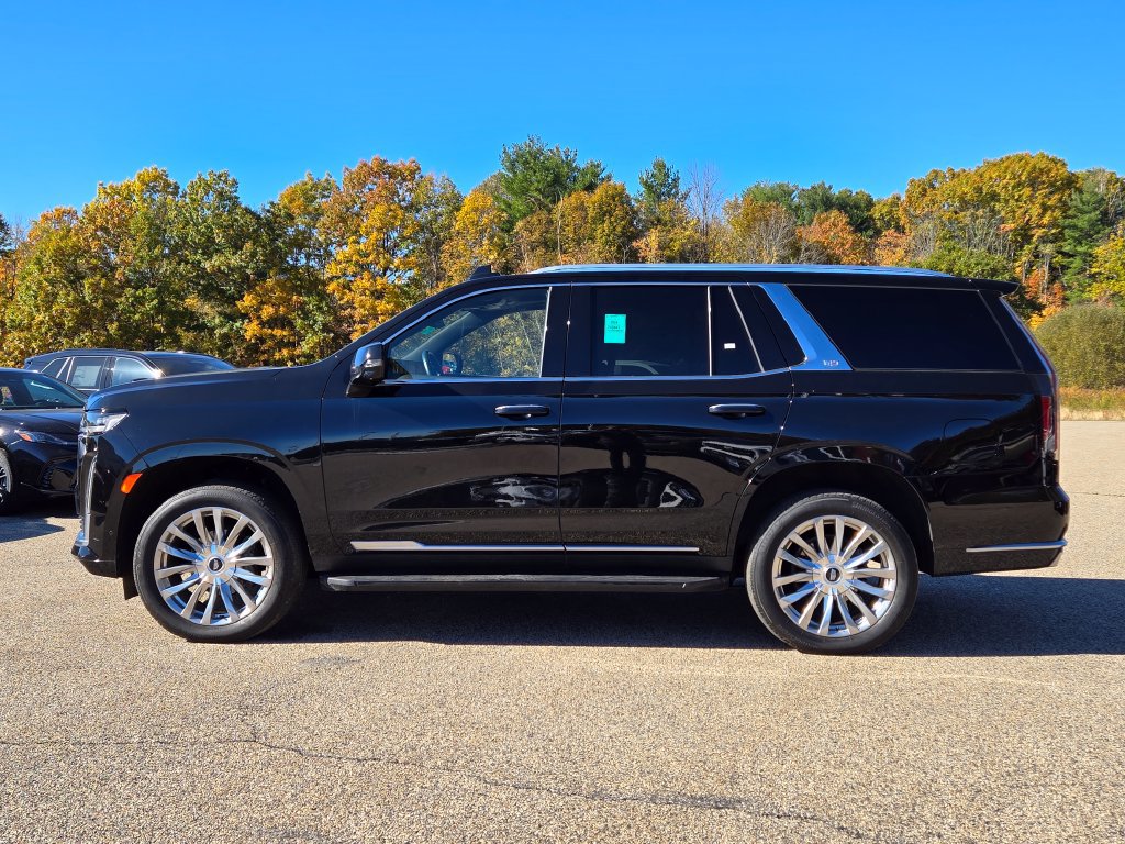 Used 2024 Cadillac Escalade Premium Luxury AWD/4WD image 2