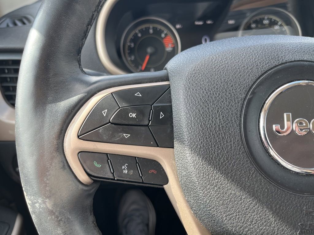Used 2018 Jeep Cherokee Limited image 16