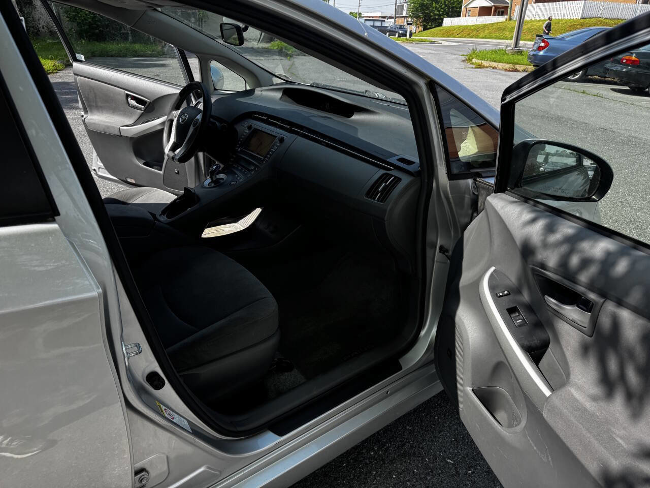 Used 2010 Toyota Prius Three image 8